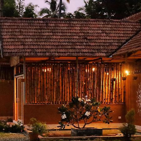 Pura Vida Varkala Hotel Ngoại thất bức ảnh