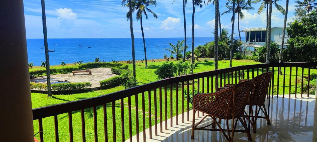 Pura Vida Varkala Hotel Ngoại thất bức ảnh