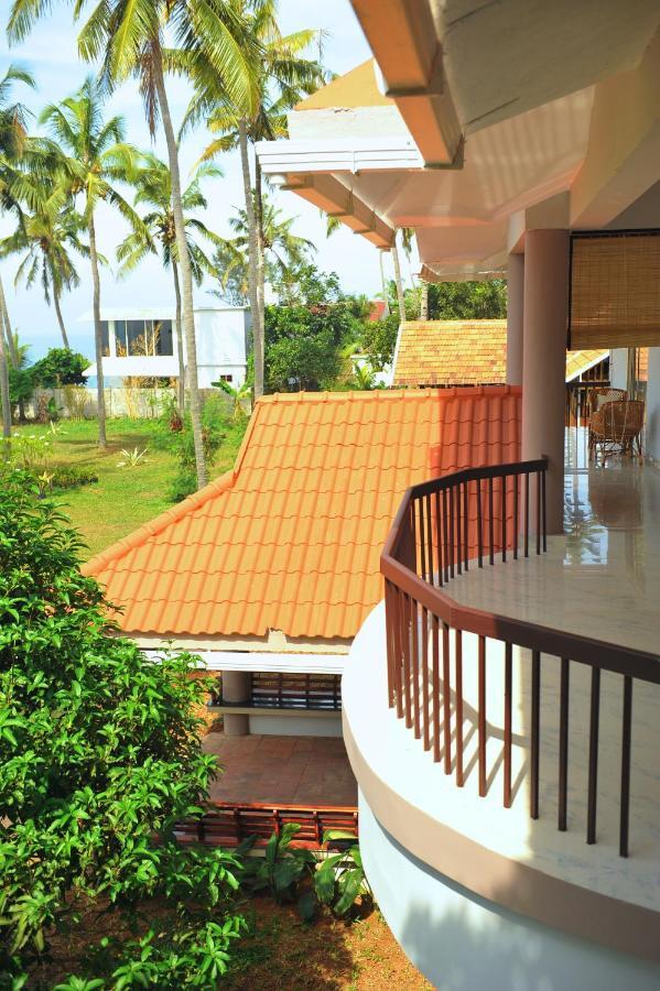 Pura Vida Varkala Hotel Ngoại thất bức ảnh